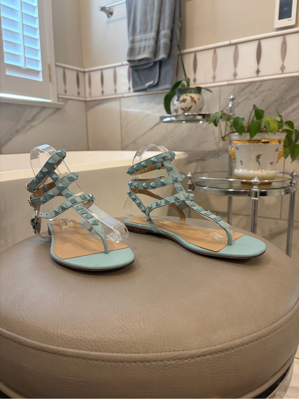 Valentino Garavani Rockstud Blue Leather Cage Gladiator Sandal Size 36 6
